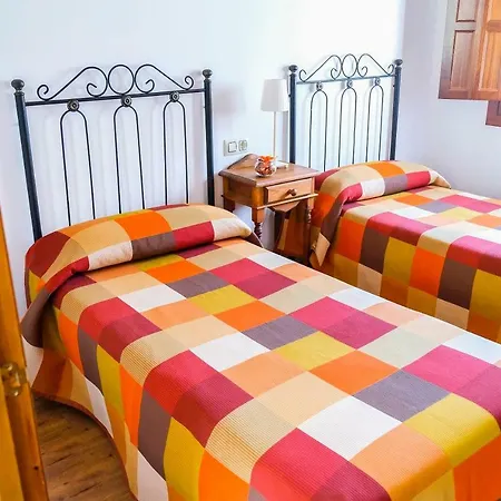 Turisticos Casa Pilar * Nueva De Llanes